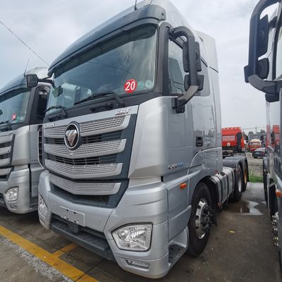 Véhicule de remorquage avec moteur de 400 chevaux et suspension pneumatique adaptée à vos spécifications
