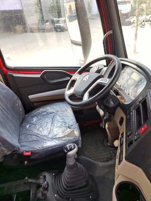 Sinotruk HOWO/ Shacman Tracteur de transport de marchandises Camion lourd &gt; 8 litres