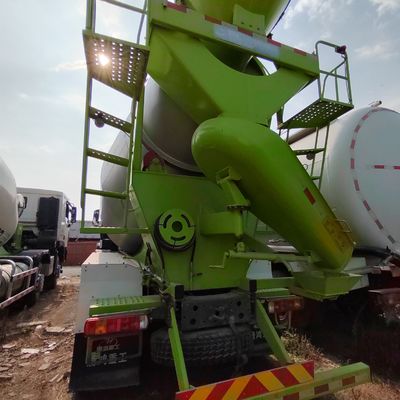 15-20 cube X4 Sinotruck HOWO 371HP Camion à béton pour ≤5 sièges et 6 mois
