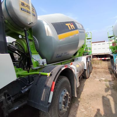 15-20 cube X4 Sinotruck HOWO 371HP Camion à béton pour ≤5 sièges et 6 mois