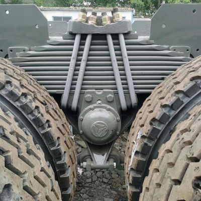 Durée de vie ≤ 1 an HOWO Camion lourd de chargement avec réservoir de carburant et pneus de 400 à 600 litres