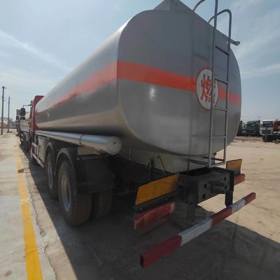 Sinotruk HOWO 6X4 336HP 15cbm camion-citerne à vide camion-égout modèle Zz1257n4641W avec 1
