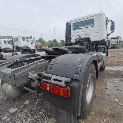Camion-tracteur Sinotruk d'occasion avec remboursement et direction hydraulique