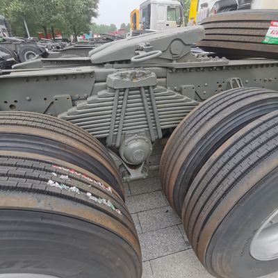 Tête de tracteur d'occasion avec réservoir de carburant de 600L pour remorquer des semi-remorques Taille du colis personnalisé
