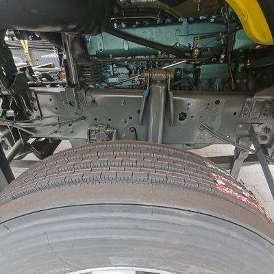 Tête de tracteur de camion économique avec réservoir de carburant de 400L et siège de suspension pneumatique