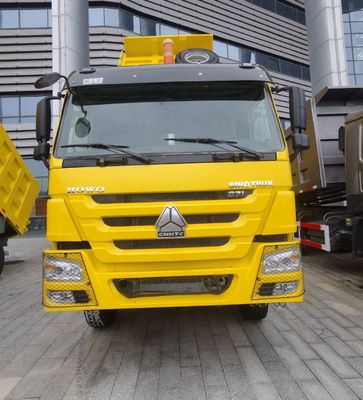 Le client a besoin d'un camion articulé Sitrak avec réservoir de carburant de 600 litres et siège en suspension pneumatique