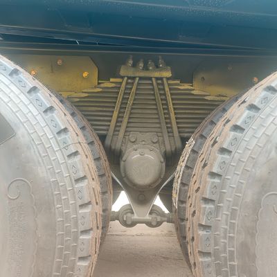 Pneus sans tuyau HOWO 371HP camionneur de décharge pour solutions de remorquage de semi-remorques lourdes