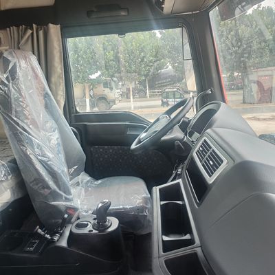 Camion à remorque avec siège en suspension pneumatique pour moteur de remorque d'une capacité supérieure à 8 litres et pour véhicules lourds