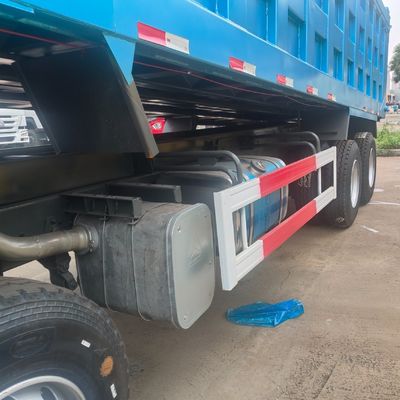 Nouveau HOWO 371HP 6X4 Tracteur lourd camion de décharge de transport avec réservoir de carburant de 600L
