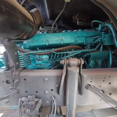 US 371 Truck tracteur HOWO abordable avec réservoir de carburant de 1000L et siège de suspension pneumatique