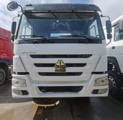 Direction hydraulique et réservoir de carburant de 600 litres La combinaison parfaite pour la remorque de tracteur HOWO