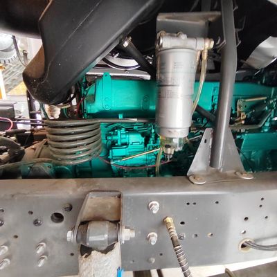 6X4 Sinotruk HOWO N7 camion-déchargeur avec moteur diesel de capacité&gt; 8L et boîte de chargement hydraulique
