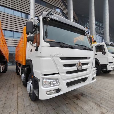 Euro2 Sinotruk HOWO 375HP 8*4 Chariot de décharge à élévation avant avec une capacité de moteur &gt; 8L