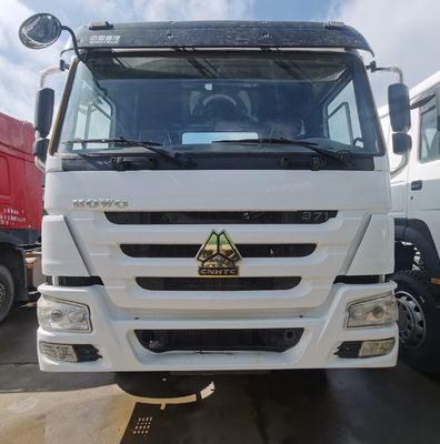 Semi-remorque de remorquage économique 371HOWO sièges de tracteur ≤ 5 en remorquage avec réservoir de carburant de 1000L