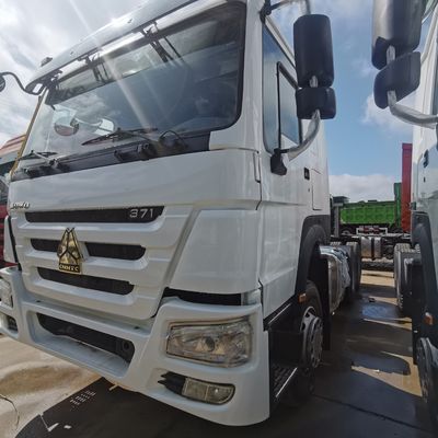 Réduction de prix pour le tracteur de camions avec réservoir de carburant de 600 litres et siège à suspension pneumatique