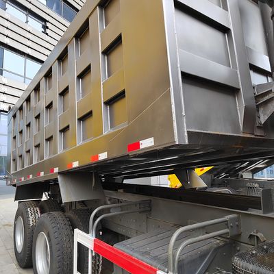 11m*2,55m*3,45m Diesel HOWO N7 Camion à décharge pour le transport lourd