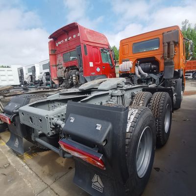 Camion-tracteur diesel à réservoir de carburant de 400 litres avec direction hydraulique et 351-450 chevaux
