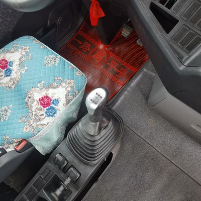Camion à remorque à bascule avec moteur de 480 ch et configuration Sinotruck 6X4 diesel