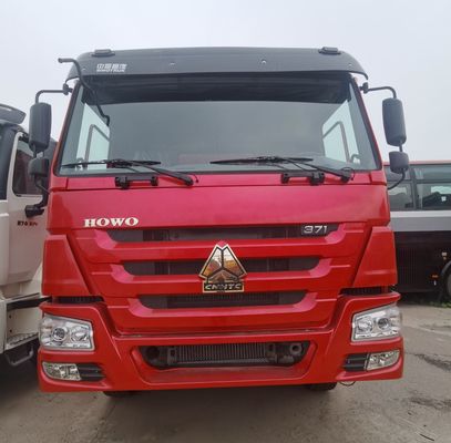 Capacité de chargement de 30 tonnes Sinotruck Camion à ordures pour équipement minier Puissance 351-450 chevaux