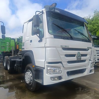 Sitrak 6X4 HOWO Camion tracteur pour le transport et la livraison de marchandises en acier au carbone