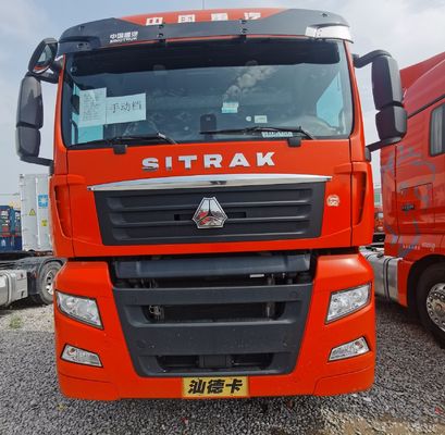 Tracteur robuste pour traction de semi-remorque avec siège en suspension pneumatique