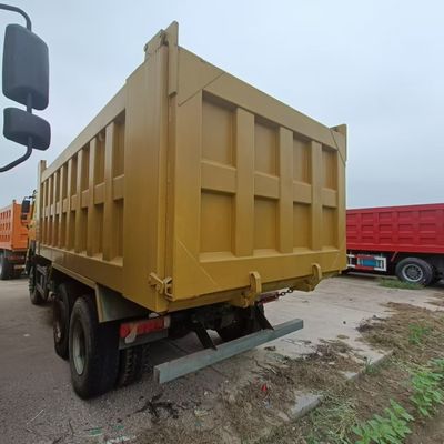 Pneus à grande capacité 30 tonnes de décharge de chargement camion à décharge Sinotruk châssis direction hydraulique