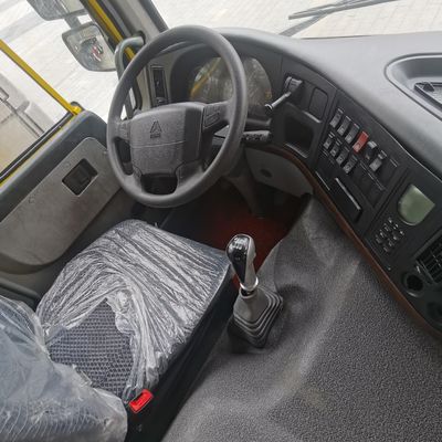 31-40 t Capacité de charge Camion à décharge industriel avec pneus et châssis Sinotruk personnalisé