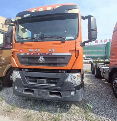 Utilisé HOWO 6X4 camion tracteur pour le remorquage des semi-remorques personnalisation et taille du paquet