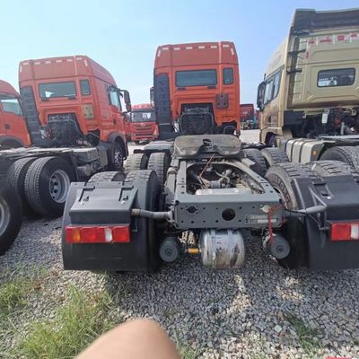 Coût d'expédition Sinotruk HOWO 6X4 camion tracteur pour remorquer une semi-remorque