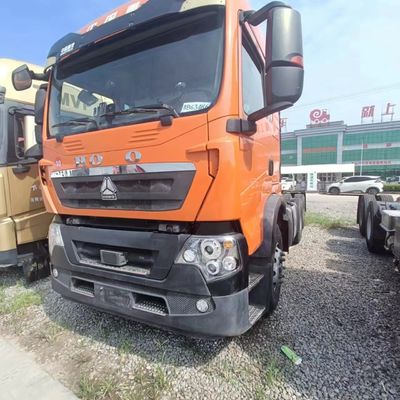 Taille du colis personnalisé Sinotruk HOWO 6X4 camion tracteur utilisé avec réservoir de carburant de 1000L
