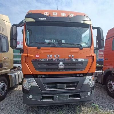 Demande personnalisée Truque-tracteur à charge lourde Sinotruk HOWO 6X4 pour les besoins de transport