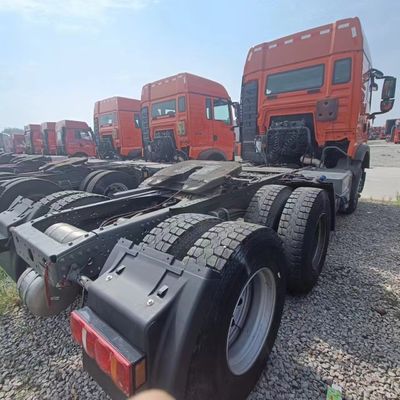 Camion à tracteur Sinotruk HOWO 6X4 avec réservoir de carburant de 400L et délai de livraison estimé
