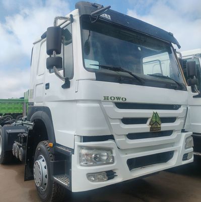 Puissant HOWO camions lourds tracteur camions de marchandises avec 6 mois de service après-vente