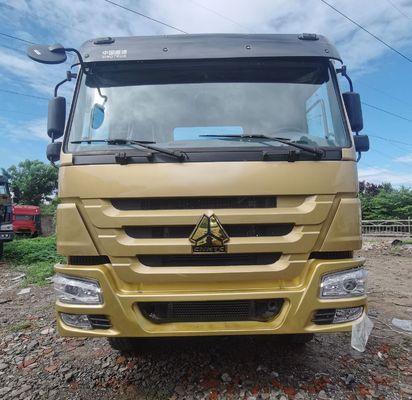 600L réservoir de carburant essence HOWO camion tracteur pour remorquer semi-remorque remorque sûre et stable