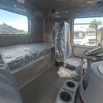 Remboursements HOWO Camion tracteur avec réservoir de carburant de 400 litres et siège de conducteur confortable