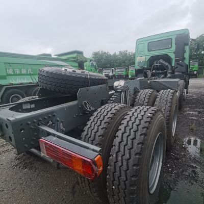 400-600L camion de transport de réservoirs de carburant avec service après-vente et 11,6mX2,55mX3,96m Taille