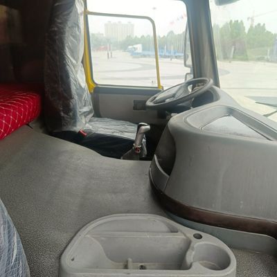 Capacité de levage avant Camion-déchargeur équipé d'un système de direction assistée