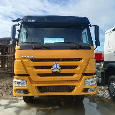 Matériau de la boîte de chargement en acier au carbone 2024 Heavy Duty HOWO Diesel Truck Head avec réservoir de 600L