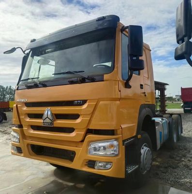 Tracteur de type camion à transmission manuelle de 351 à 450 ch pour remorquer une semi-remorque avec réservoir de 600 L