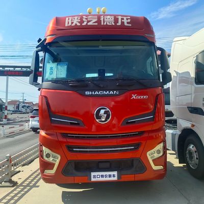 Boîte de chargement en acier au carbone camion tracteur diesel Delong X6000 avec siège à suspension pneumatique de 1000L