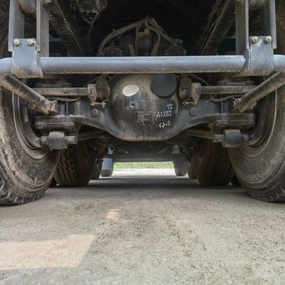 Ouman d'occasion 6X4/8X4 A7/T7 10/12 roues camionneur/tracteur/camion à décharge lourde
