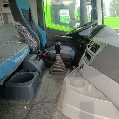 Conception de pneus sans tuyau 6X4 Rhd 30-40t Ouman déchargeur pour l'exploitation minière