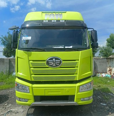 6 mois Camion tracteur diesel 6X4 J6p420HP avec réservoir de carburant de 400L Norme d'émission Euro 5