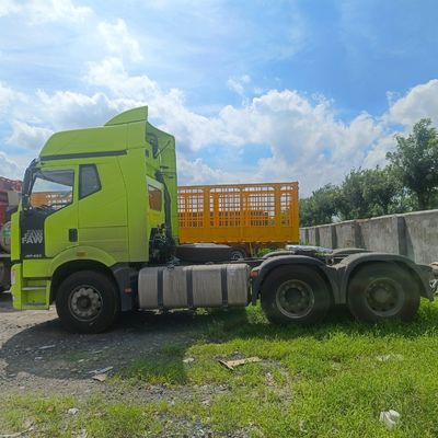 6 mois Camion tracteur diesel 6X4 J6p420HP avec réservoir de carburant de 400L Norme d'émission Euro 5