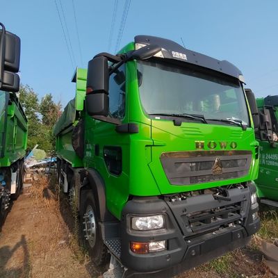 Sinotruk HOWO 6X4/8X4 chariots à remontage avec moteur de capacité &gt; 8L et puissance 351-450 ch