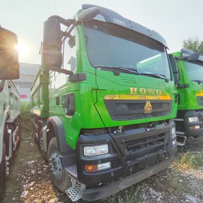 Camion à décharge lourd Sinotruk HOWO 6X4/8X4 avec service après-vente de 6 mois