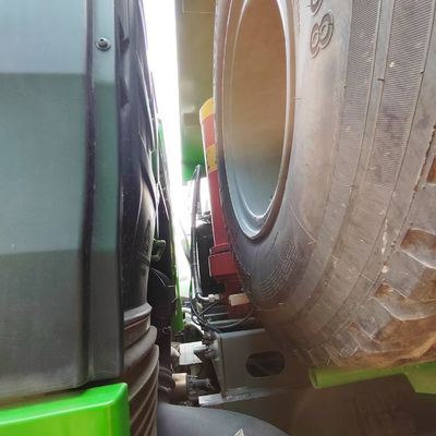 Camion à décharge lourd Sinotruk HOWO 6X4/8X4 avec service après-vente de 6 mois