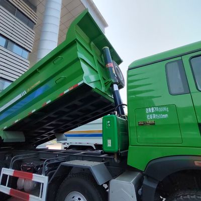 Sinotruk roulement hydraulique camionneur-déchargeur lourd pour la construction Pneus certifiés ISO