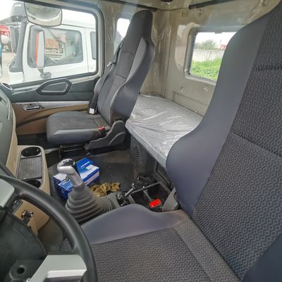 Développement de pneus, camionnettes sans tube de 400 chevaux avec pièces de véhicule Shacman et réservoir de carburant de 600 litres
