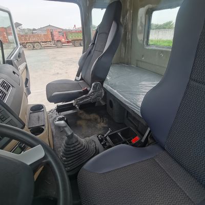Parties de tracteur FAW à émission standard Euro 2 remorquage lourd avec siège en suspension pneumatique
